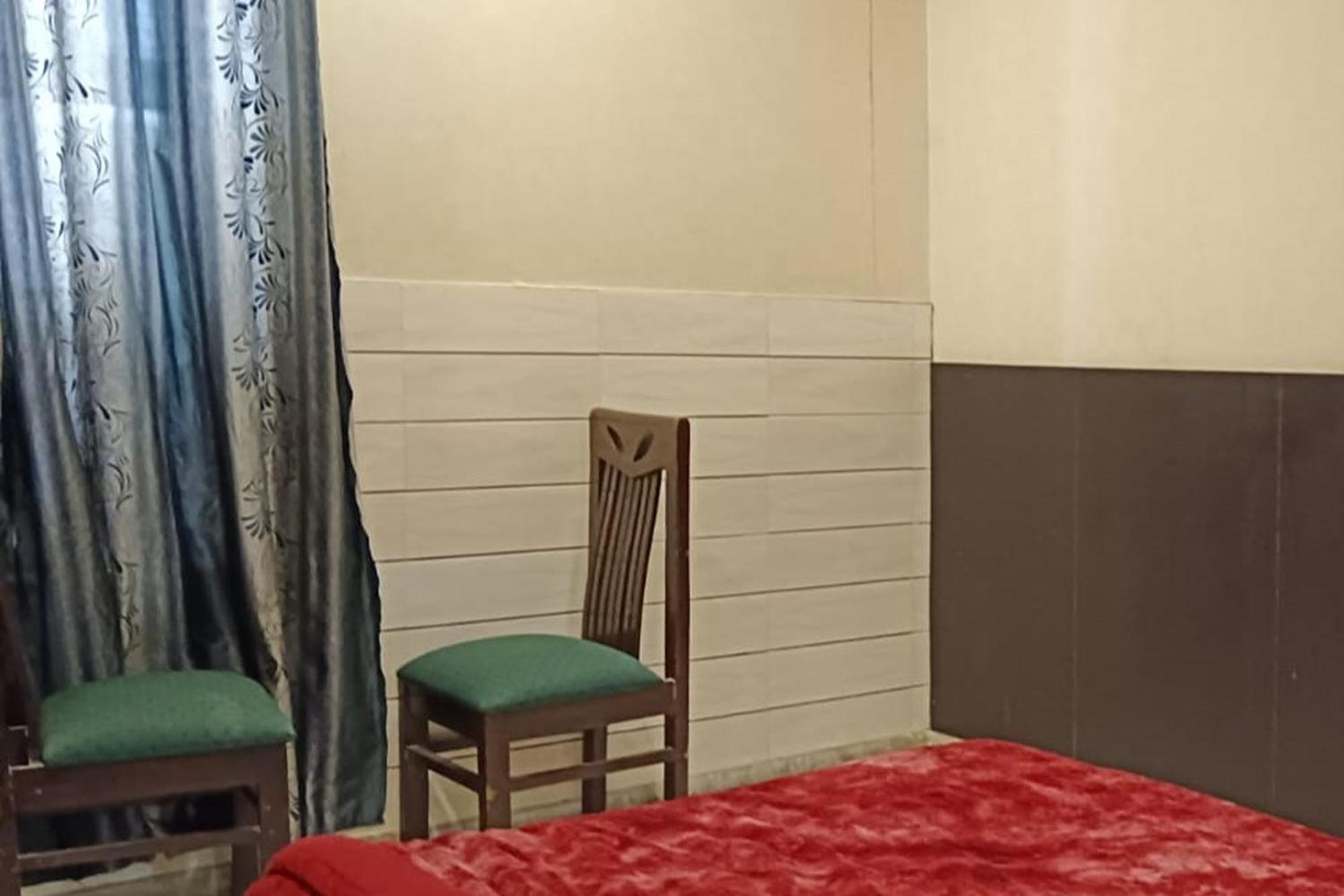 Hotel Shree Kanta Гургаон Экстерьер фото
