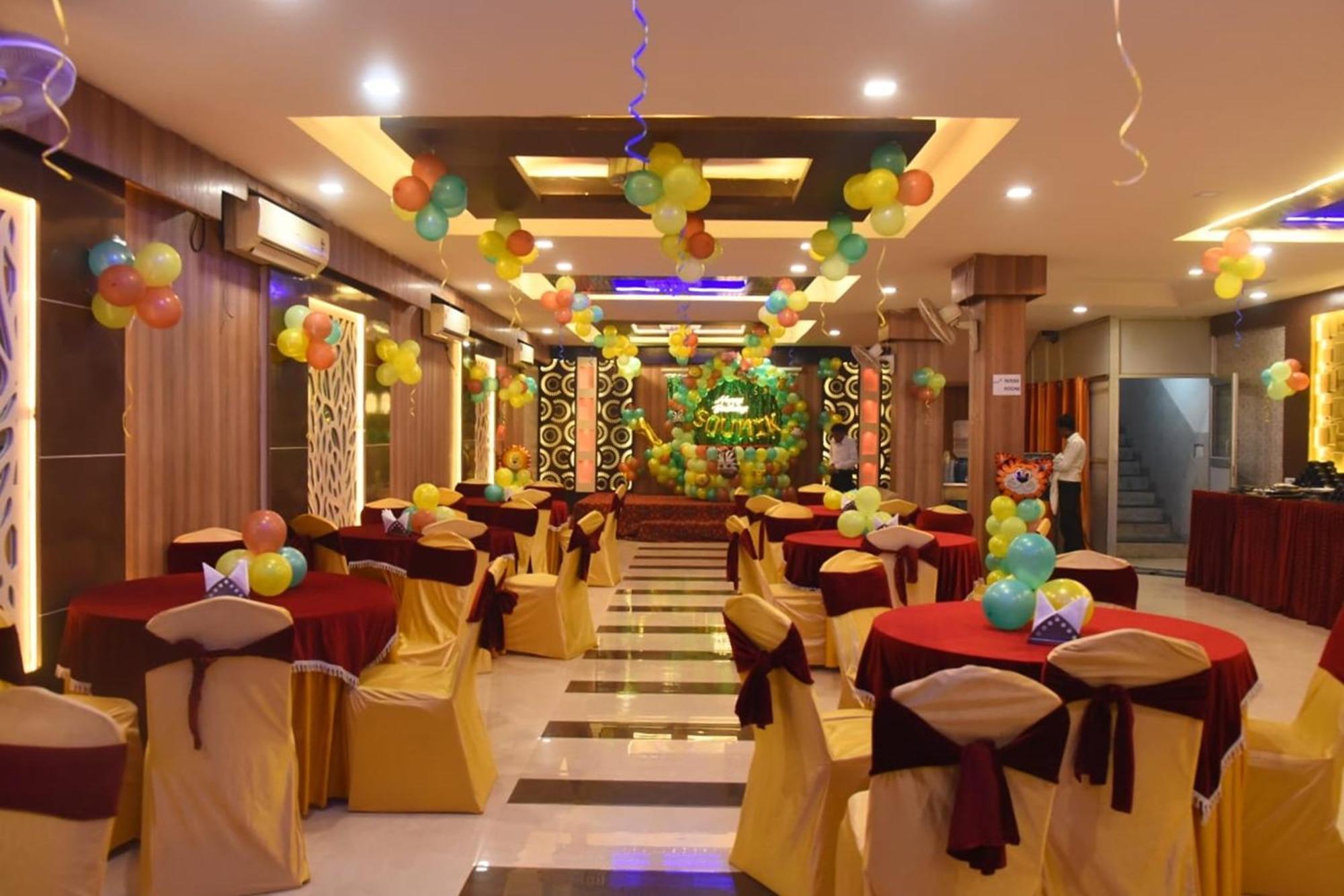 Hotel Shree Kanta Гургаон Экстерьер фото