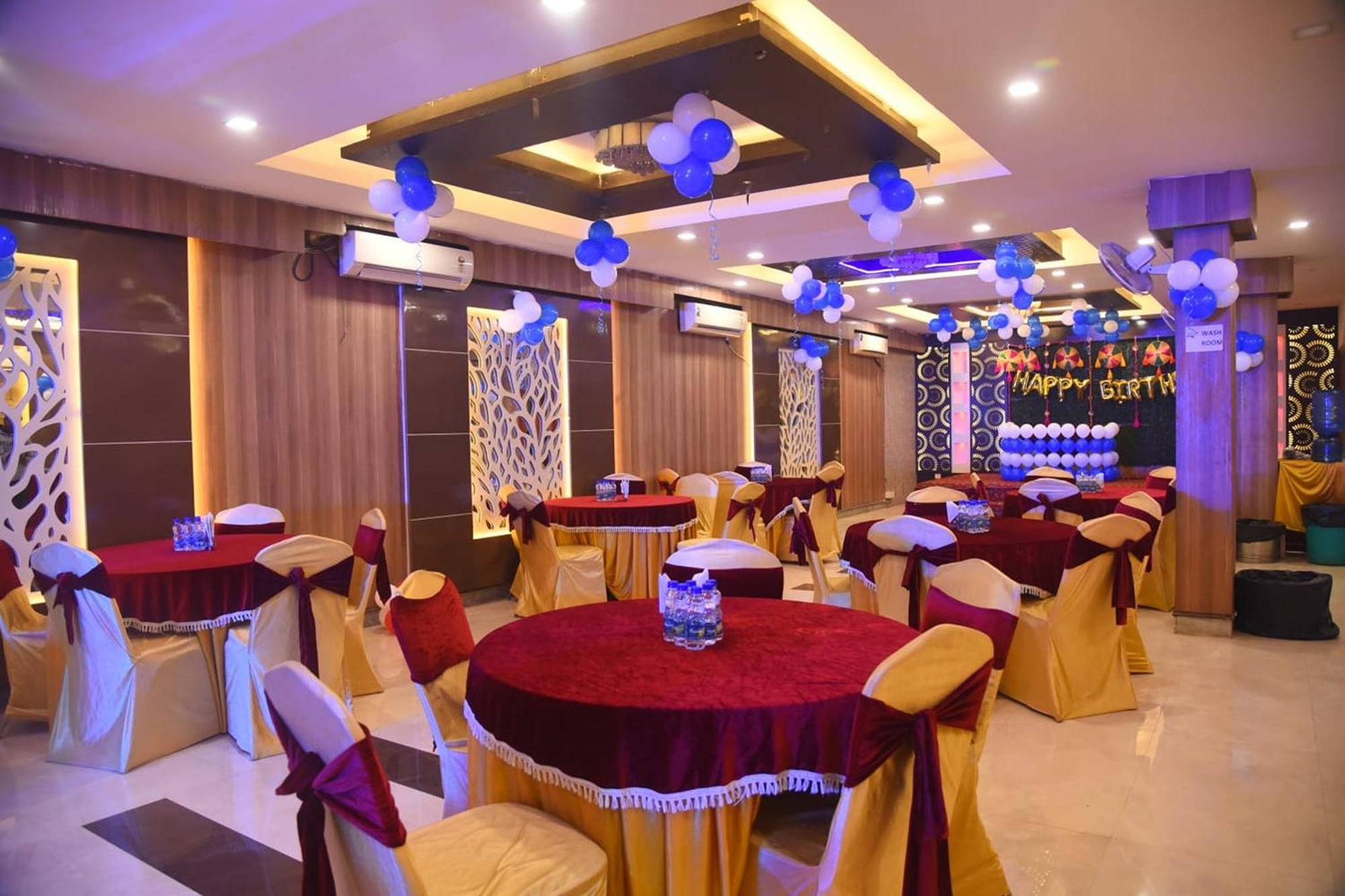Hotel Shree Kanta Гургаон Экстерьер фото