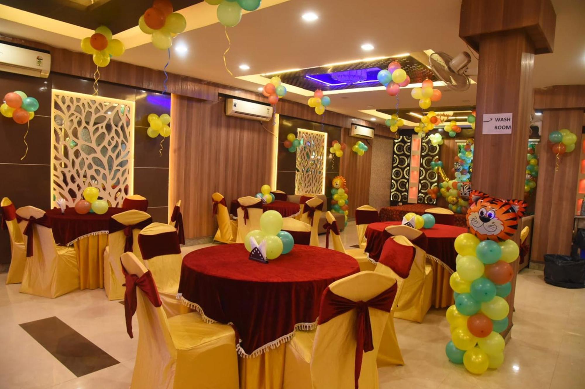 Hotel Shree Kanta Гургаон Экстерьер фото